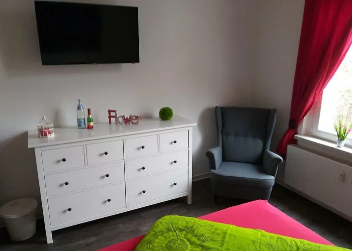 New Amsterdam * Quedlinburg